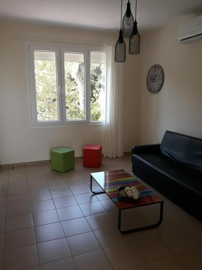 Poseidono's Apartment Paphos Exterior foto