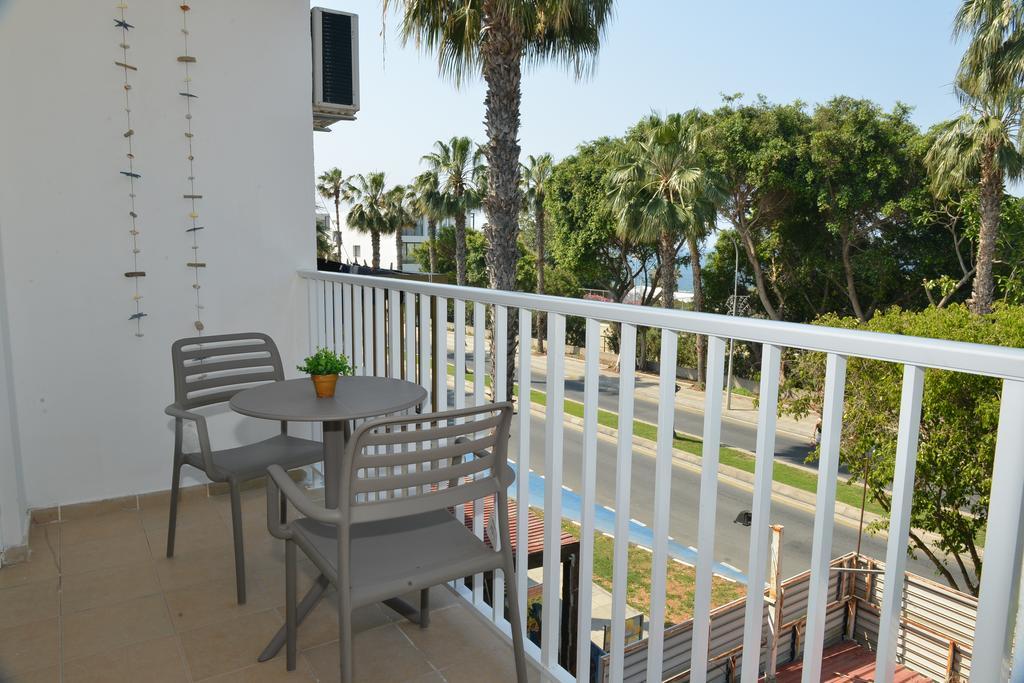 Poseidono's Apartment Paphos Exterior foto